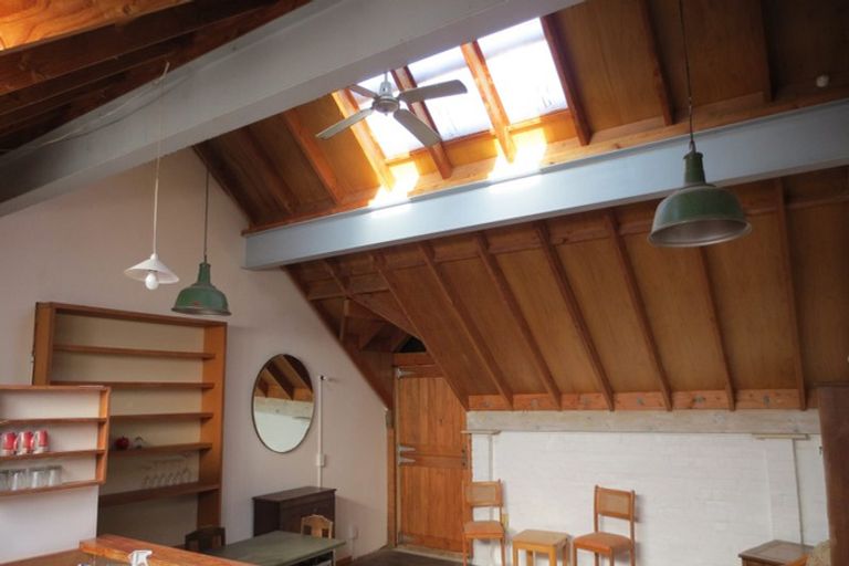 Photo of property in 4a Luxford Street, Berhampore, Wellington, 6023