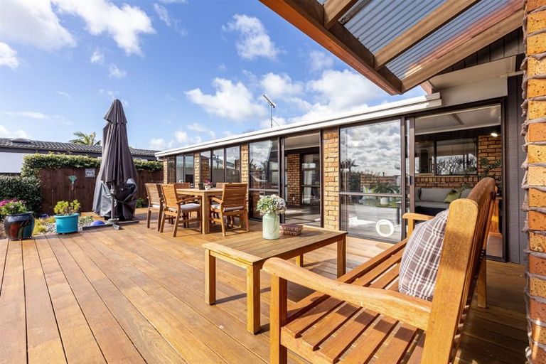 Photo of property in 43 Clyside Avenue, Half Moon Bay, Auckland, 2012