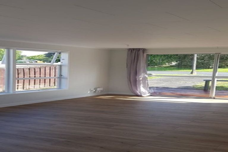 Photo of property in 79 Brian Crescent, Stanmore Bay, Whangaparaoa, 0932