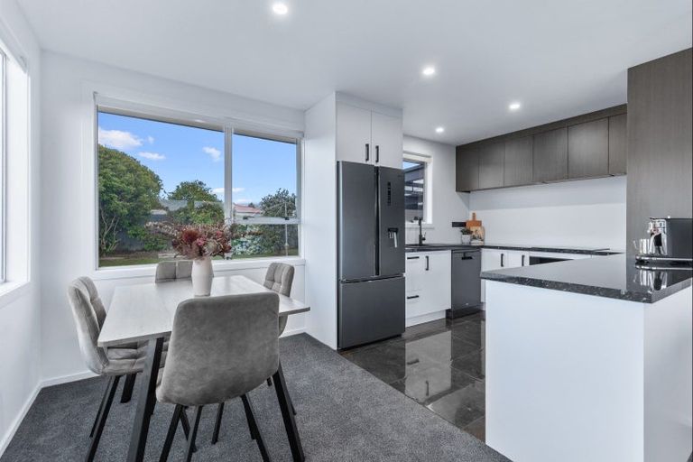 Photo of property in 25 Solway Street, Levin, 5510