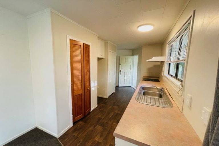 Photo of property in 96 Kayes Road, Pukekohe, 2120