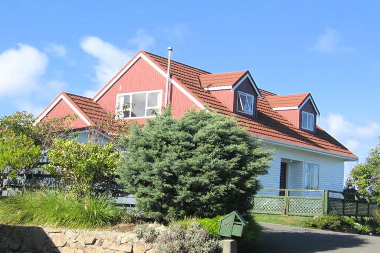 Photo of property in 21 Rossport Street, Johnsonville, Wellington, 6037