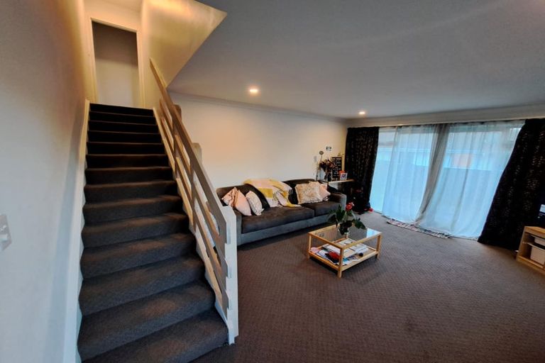Photo of property in 11b Aratoro Place, Mount Pleasant, Christchurch, 8081