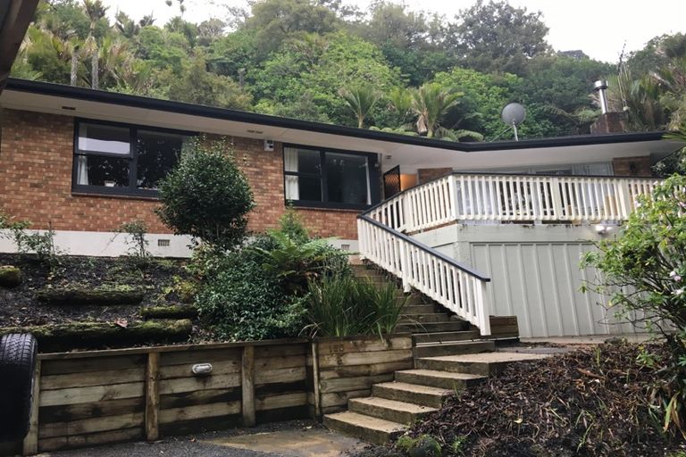 Photo of property in 155 Woodlands Park Road, Titirangi, Auckland, 0604
