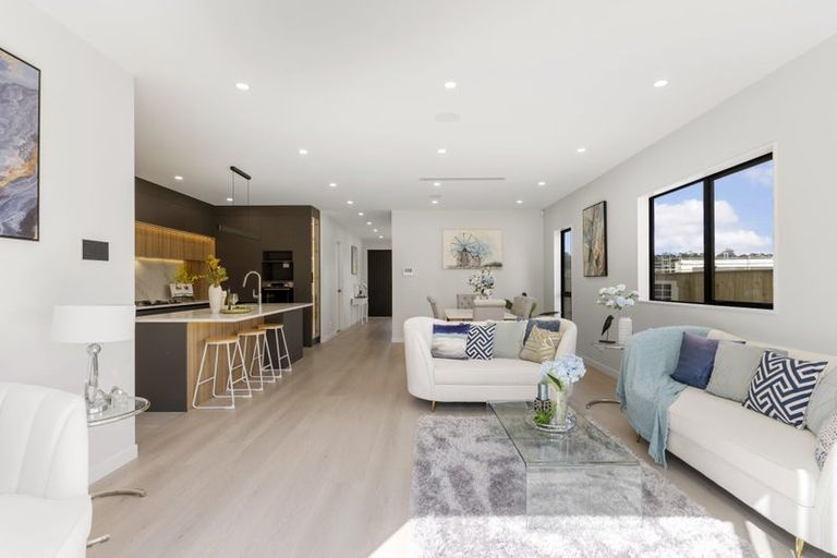 Photo of property in 9 Backridge Way, Flat Bush, Auckland, 2019