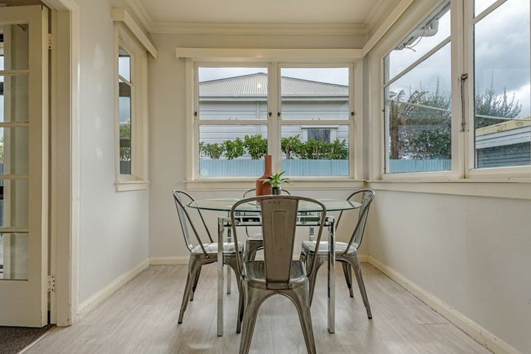 Photo of property in 51 Wood Street, Takaro, Palmerston North, 4410