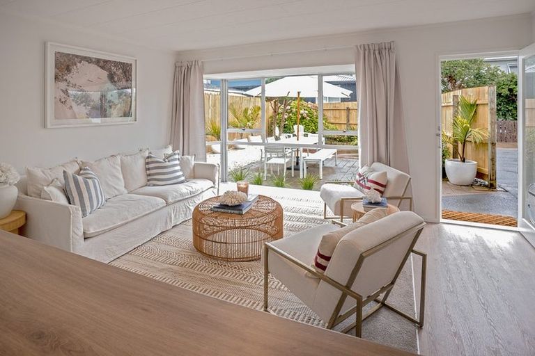 Photo of property in 3/83 Centreway Road, Orewa, 0931