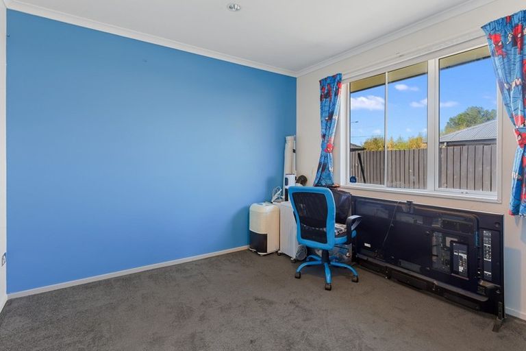 Photo of property in 10b Manahi Place, Woodend, 7610