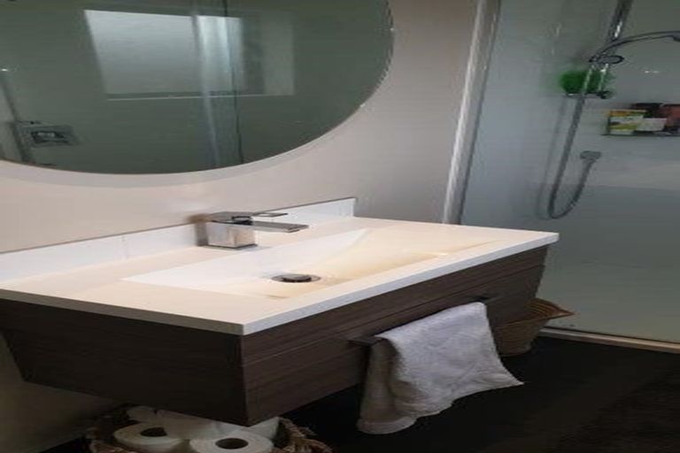 Photo of property in 25 Parry Crescent, Lake Hawea, Wanaka, 9382