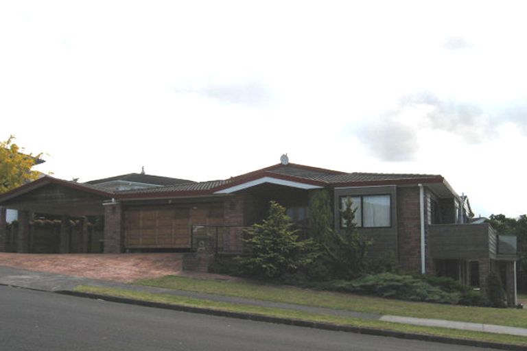 Photo of property in 69 Lagoon Way, West Harbour, Auckland, 0618