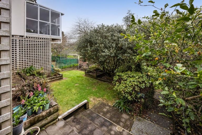 Photo of property in 54 Karina Road, Merrilands, New Plymouth, 4312