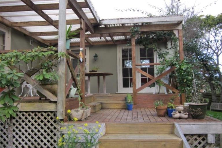 Photo of property in 1/13a Easter Parade, Glen Eden, Auckland, 0602