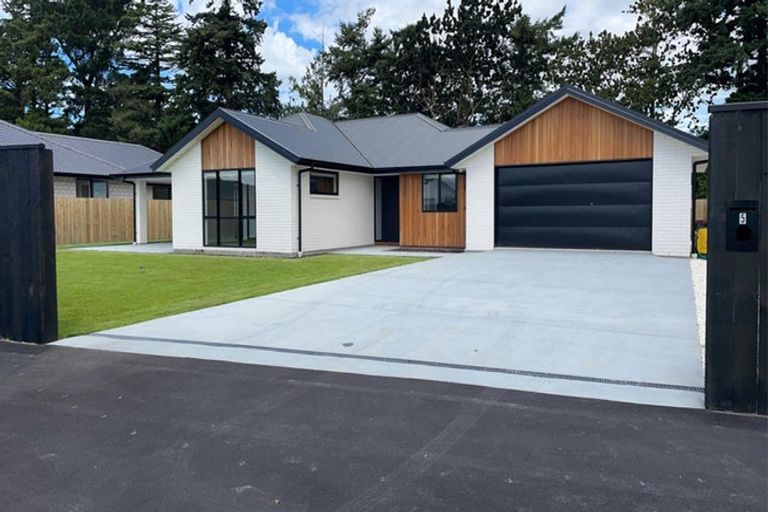 Photo of property in 5 Jag Way, Tinwald, Ashburton, 7700