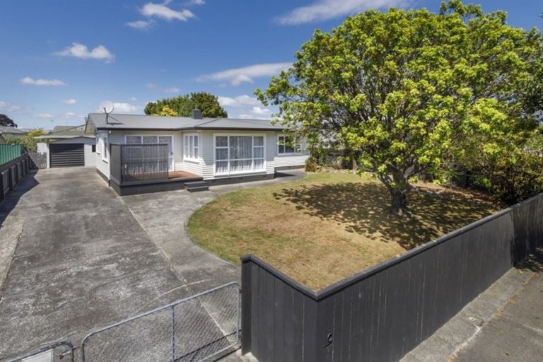 Photo of property in 6 Lockhart Avenue, Milson, Palmerston North, 4414