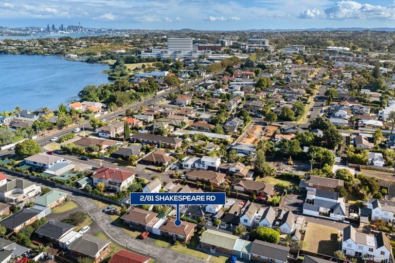 Photo of property in 2/81 Shakespeare Road, Milford, Auckland, 0620