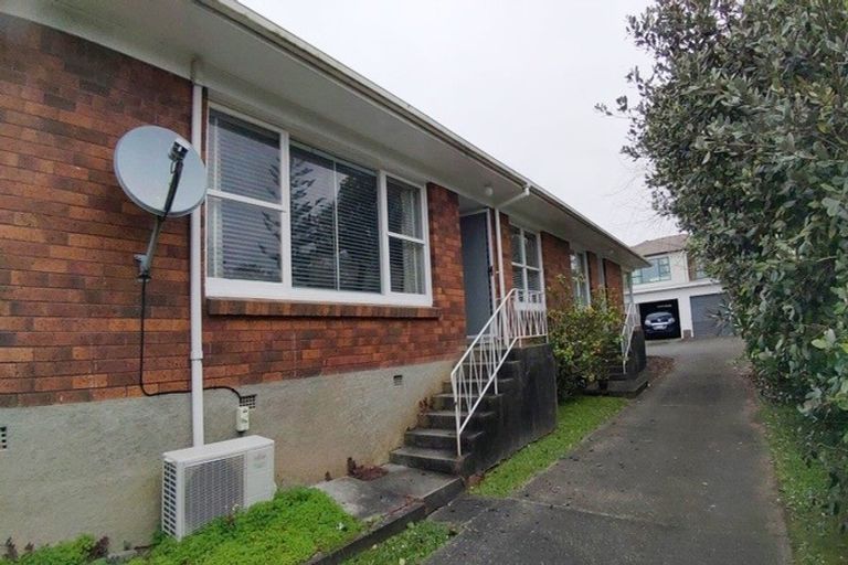 Photo of property in 2/2 Margaret Place, Milford, Auckland, 0620