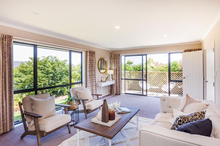 Photo of property in 4 Nevada Way, Kelvin Grove, Palmerston North, 4414