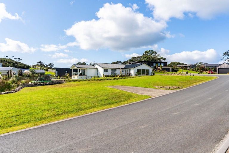 Photo of property in 127 Estuary Drive, Mangawhai Heads, Mangawhai, 0505