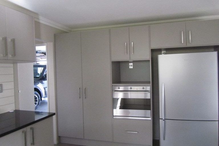 Photo of property in 11 Jomard Terrace, Northcross, Auckland, 0632