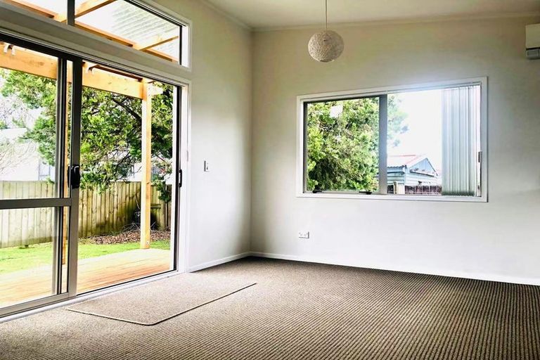Photo of property in 41 Rathgar Road, Henderson, Auckland, 0610