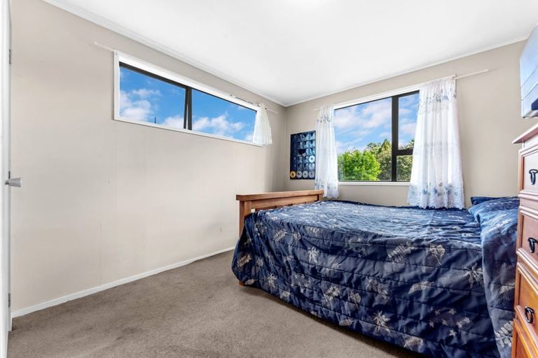 Photo of property in 12 Pisces Road, Glen Eden, Auckland, 0602