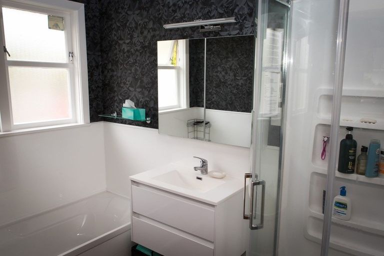 Photo of property in 14 Parnell Street, Fairfield, Lower Hutt, 5011