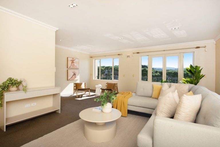 Photo of property in 19 Bunker Way, Strathmore Park, Wellington, 6022