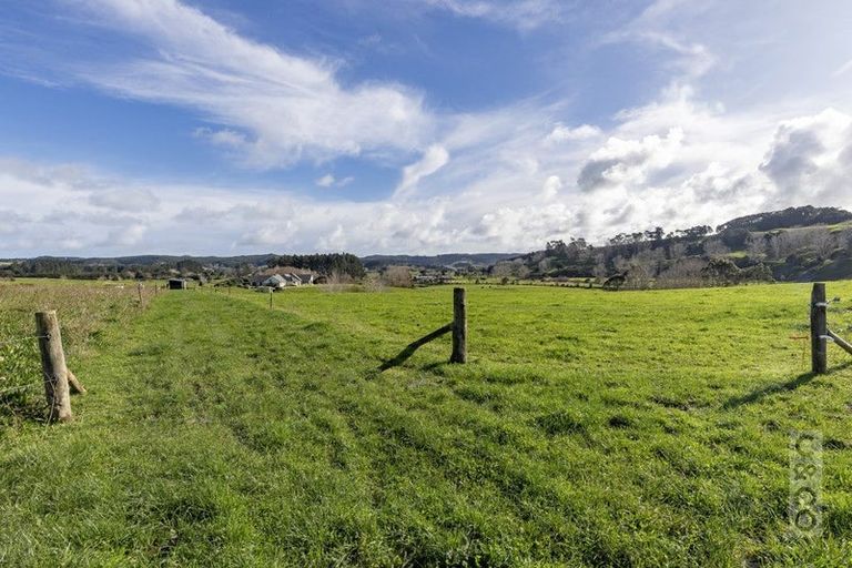 Photo of property in 1242 State Highway 16, Waimauku, 0883