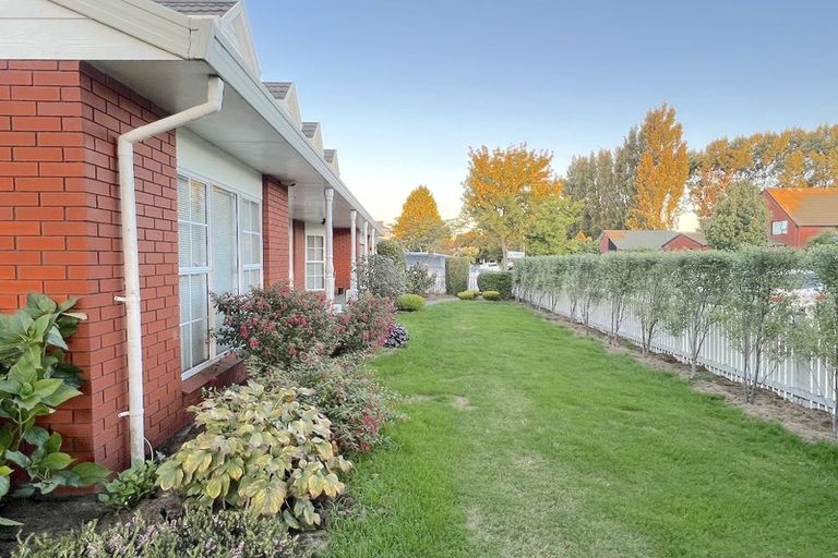 Photo of property in 12 Sayers Crescent, Ilam, Christchurch, 8041