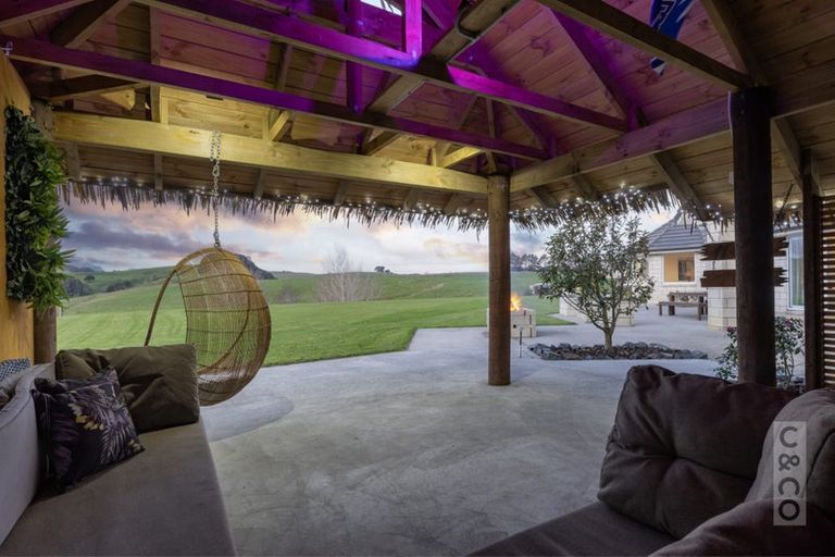 Photo of property in 1242 State Highway 16, Waimauku, 0883