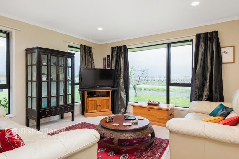 Photo of property in 32 River Terrace, Renwick, 7204