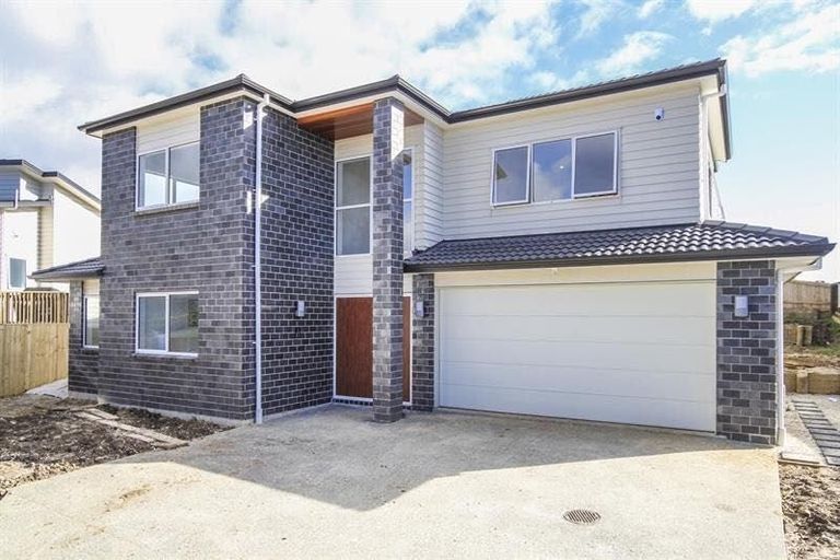 Photo of property in 73 San Valentino Drive, Henderson, Auckland, 0612