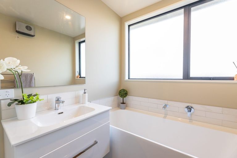 Photo of property in 316 Breezes Road, Aranui, Christchurch, 8061