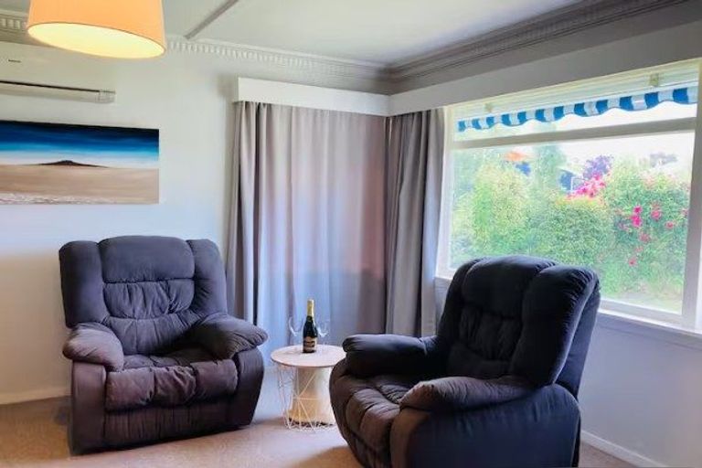 Photo of property in 61 Rhodes Street, Waimate, 7924