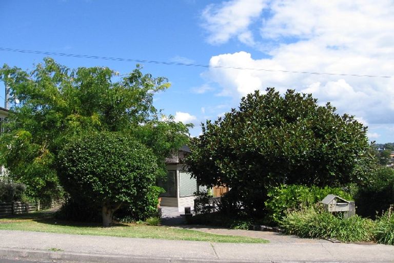 Photo of property in 27 Cliff Road, Torbay, Auckland, 0630