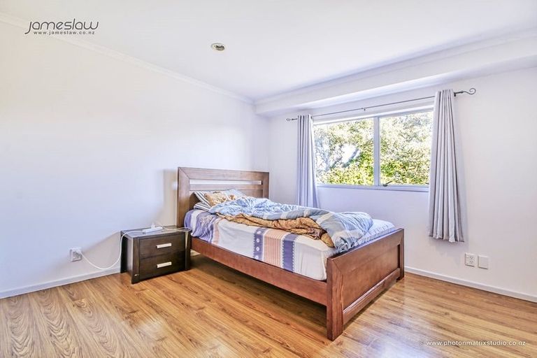 Photo of property in 9a Waterfront Road, Mangere Bridge, Auckland, 2022