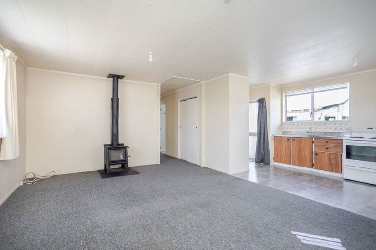 Photo of property in 12a Carlson Street, Dannevirke, 4930