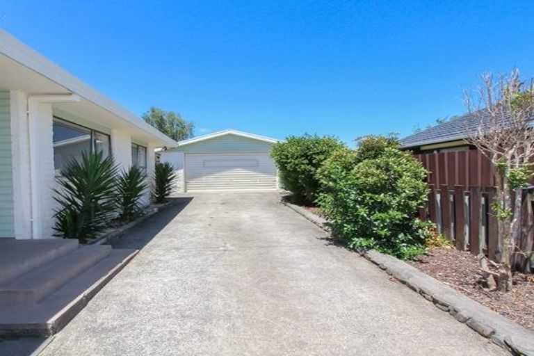 Photo of property in 22 Knightsbridge Place, Dinsdale, Hamilton, 3204