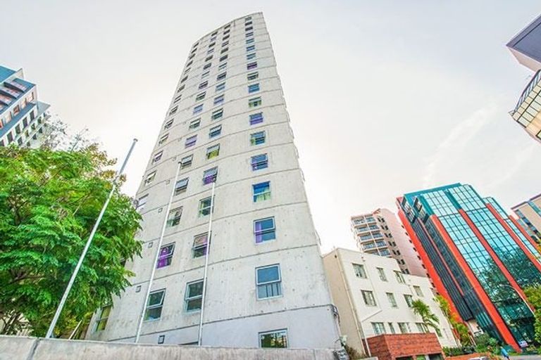 Photo of property in Columbia On Whitaker Apartments, 12h/15 Whitaker Place, Grafton, Auckland, 1010