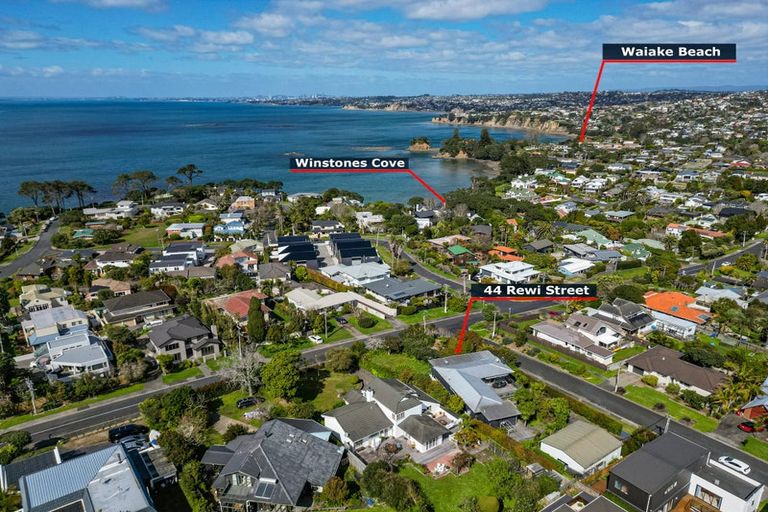 Photo of property in 44 Rewi Street, Torbay, Auckland, 0630