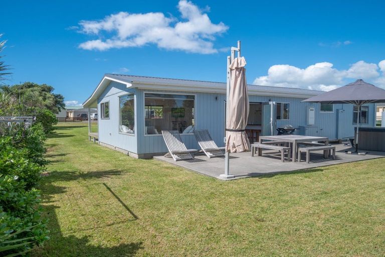 Photo of property in 70 Simon Urlich Road, Karikari Peninsula, 0483