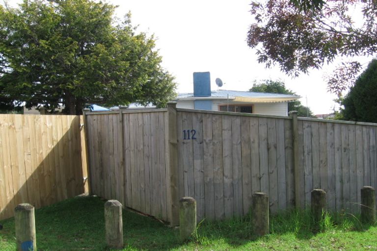 Photo of property in 112 Edmonton Road, Henderson, Auckland, 0612
