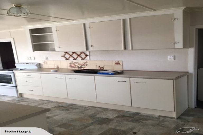 Photo of property in 98 Settlement Road, Papakura, 2110