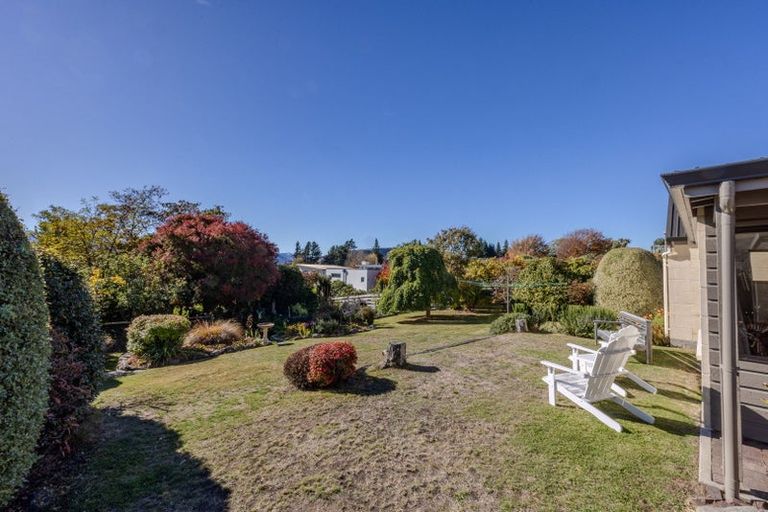 Photo of property in 8 Kennedy Crescent, Wanaka, 9305