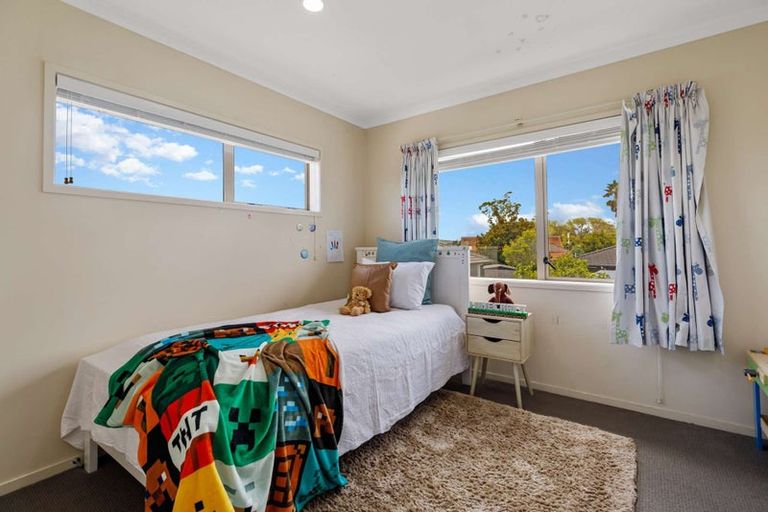 Photo of property in 34 Aitkenhead Court, Parakai, 0830