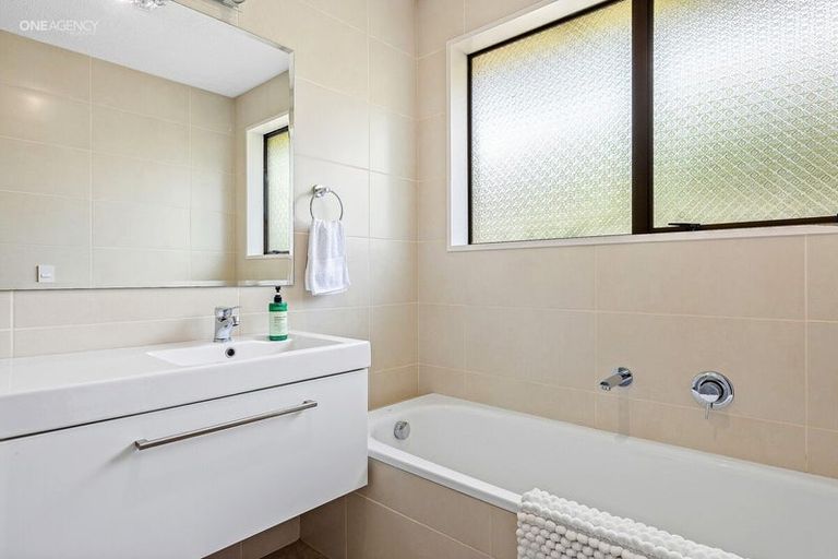 Photo of property in 3 Grove Place, Rangiora, 7400