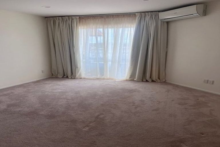 Photo of property in Ellerslie Court, 2/3c Harrison Road, Mount Wellington, Auckland, 1060