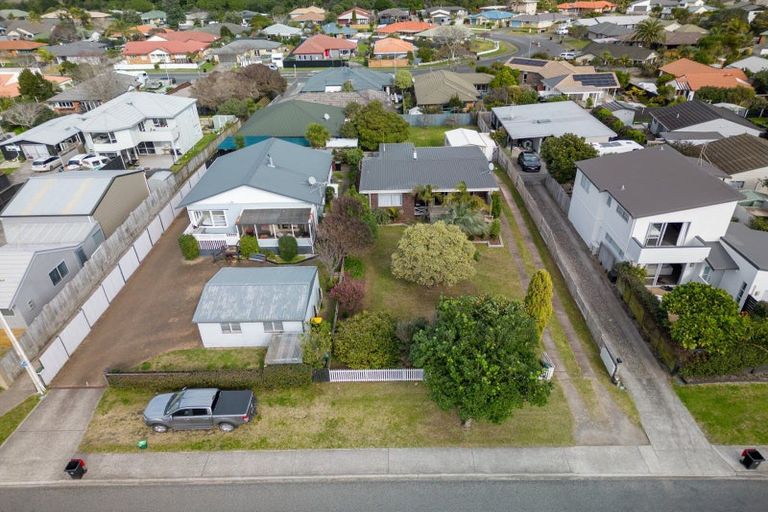 Photo of property in 218 Dickson Road, Papamoa Beach, Papamoa, 3118