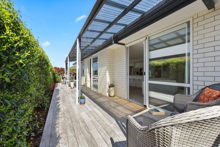 Photo of property in 14 Trevally Place, Snells Beach, 0920