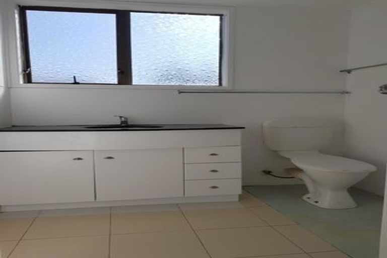 Photo of property in 49 Dissmeyer Drive, Clover Park, Auckland, 2019